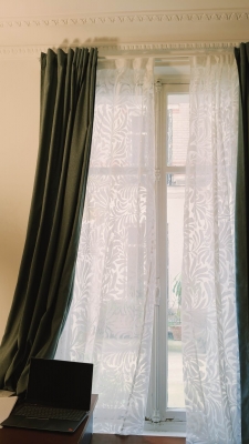 chambre 2 avec bureau.jpg